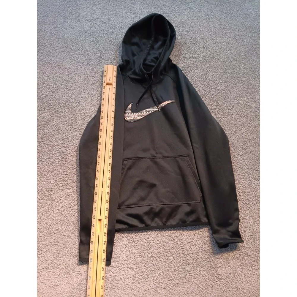 Nike classic pullover